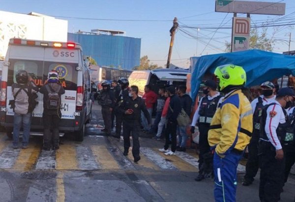 Hombre es baleado fuera del metro San Lázaro tras oponerse a un asalto