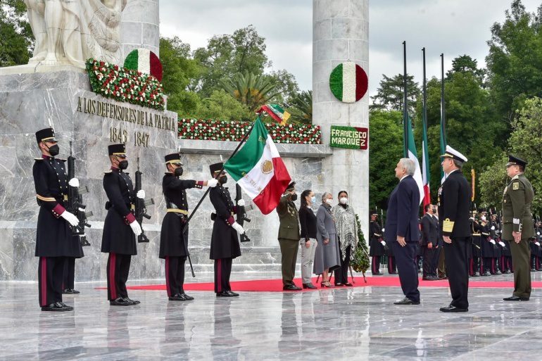 López Obrador encabeza en Chapultepec la ceremonia del 173 Aniversario de la Gesta de los Niños Héroes #VIDEO