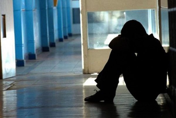 Maestra en Morelos enfrentará juicio por discriminar y hacer bullying a alumna