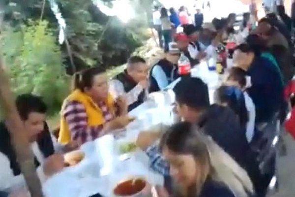 Alcalde de Tlatlauquitepec arma fiesta en plena pandemia #VIDEO