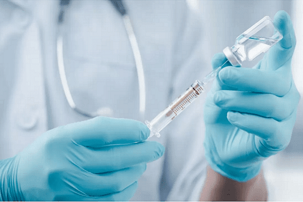 Farmacéuticas acuerdan no sacar vacuna covid hasta demostrar su seguridad