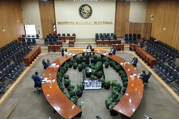 INE rechaza registro de México Libre y aprueba a Encuentro Solidario
