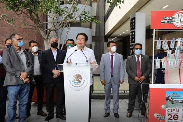 Morenistas agotan boletos de rifa del avión en módulo de la Cámara de Diputados