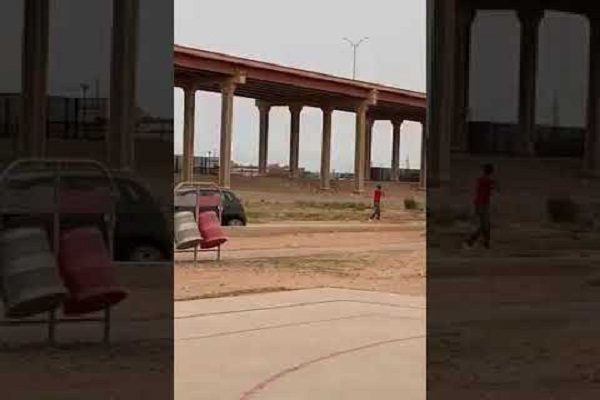 Captan a agente de El Paso jugado con un niño mexicano #VIDEO