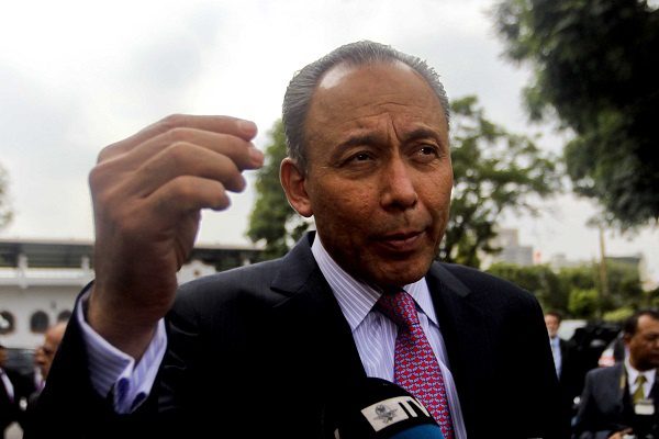 Congelan cuentas de exgobernador de Chihuahua por "estafa maestra"