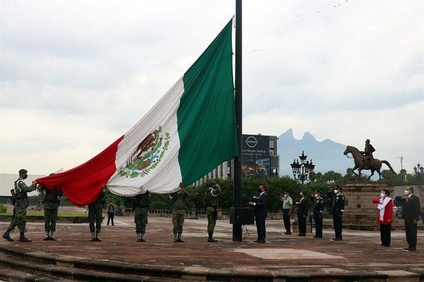 "El Bronco" se compara con Miguel Hidalgo, por su oposición al "centro"