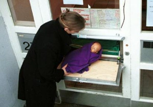 En Bruselas, los bebés abandonados podrán ser depositados en buzones especiales