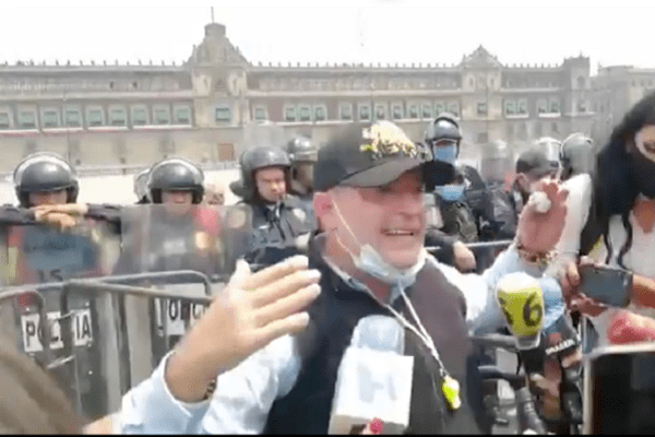 FRENAAA asegura no dejar Zócalo hasta que AMLO renuncie #VIDEOS