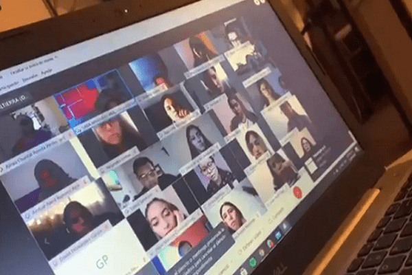 Cesan a maestra tras ser expuesta gritándole a sus alumnos #VIDEOS