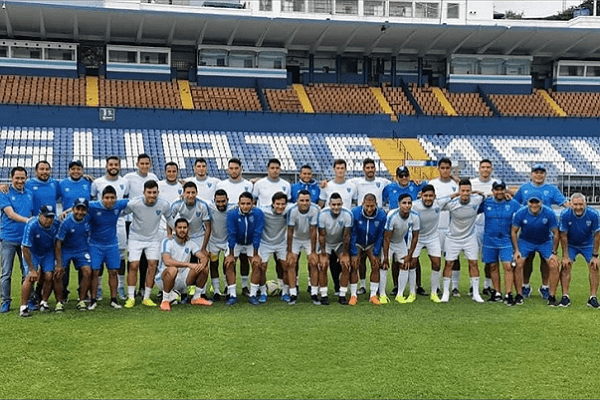 Guatemala reporta seleccionado con Covid-19, a días de partido con México