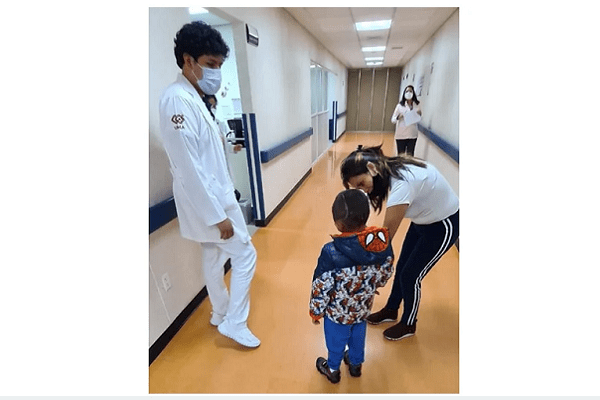 Dan de alta a Dylan, menor que recibió una bala perdida en Edomex