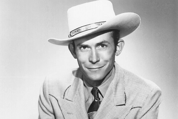 Hank Williams, la voz country que se silenció en un Cadillac azul pálido