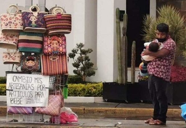 Apoyan a familia de artesanos cambiaba sus productos por artículos para su bebé