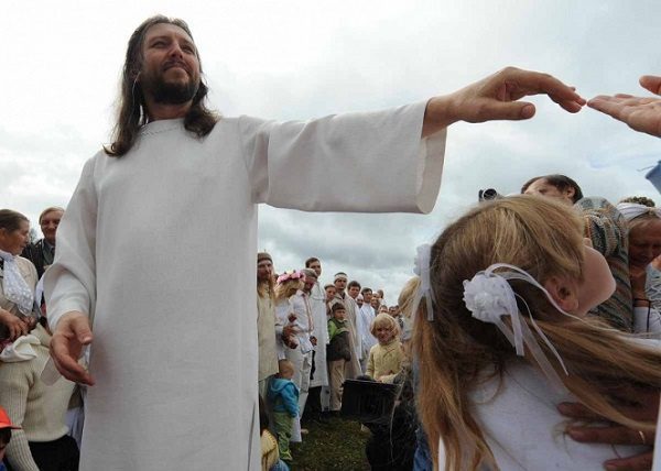 Líder de una secta rusa es arrestado por decir que era la "reencarnación de Cristo"