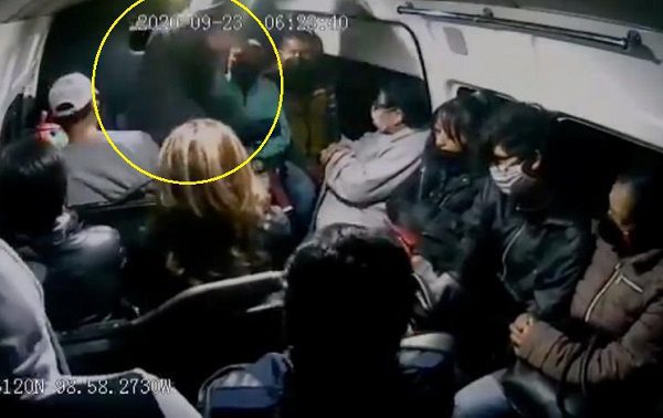 Tras ser asaltada pasajera grita a ladrón "Que la Santa Muerte te lo multiplique" #VIDEO