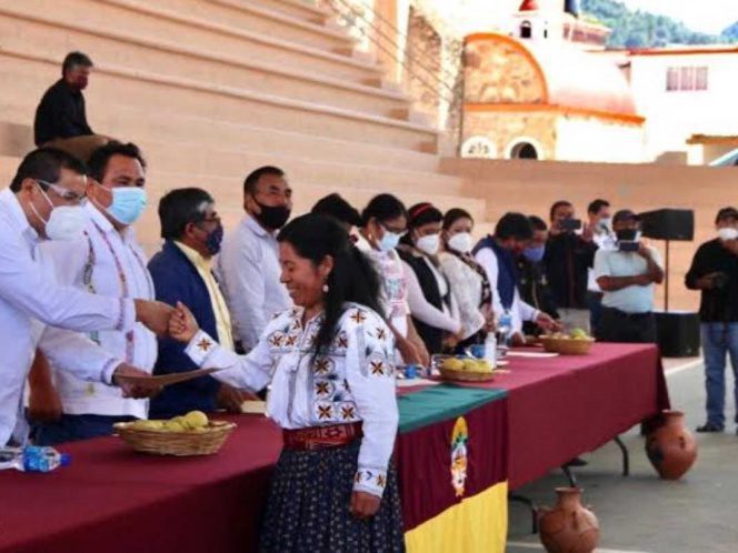 Presentan a miembros del Consejo Académico de la Universidad Comunal en Oaxaca