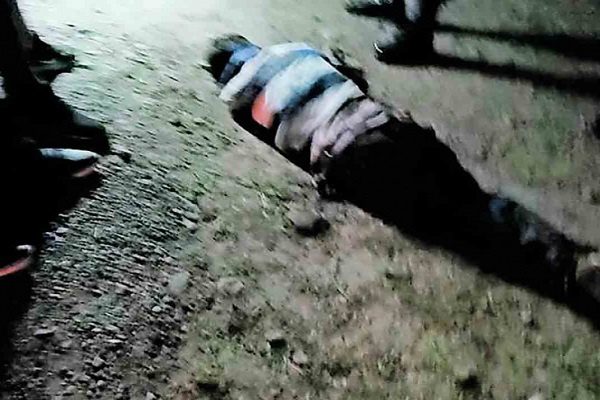 Hidalguenses golpean hasta la muerte a ladrón que robó camioneta