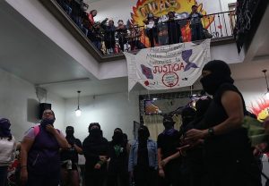 Segob detecta a “feministas” que cobran 3 mil pesos a familiares de víctimas por “asesorías”