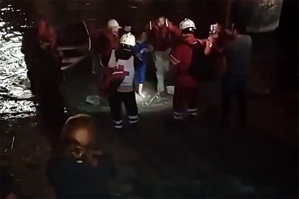 Rescatan a mujer con 8 meses de embarazo que intentó cruzar el Río Bravo