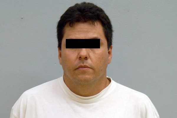 Hermano de violador de dos menores, presume ser alto comisionado de la ONU para poder liberar a su familiar