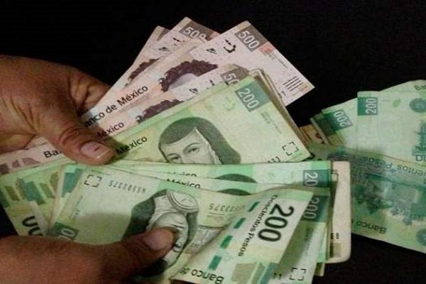 Señala a policía de la CDMX por haber sobado 17 mil pesos a dos haitianos