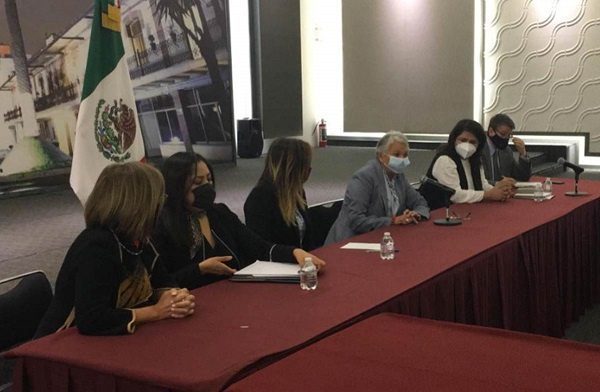 Secretaria de Gobernación se reúne con colectivos que mantienen tomada la CNDH