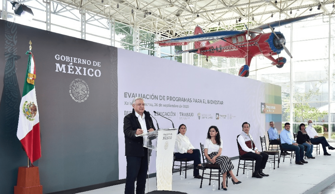 Vamos saliendo de la crisis económica, afirma AMLO en Veracruz