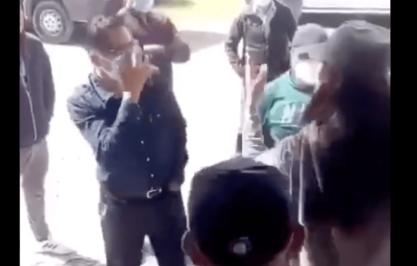 "Ningún pend... me llama ratera" dice mujer a alcalde de Papalotla, Tlaxcala #VIDEO