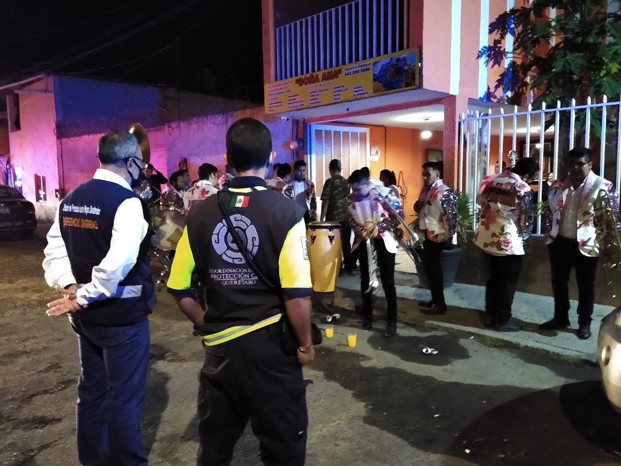 ¿Y la sana distancia? En Querétaro arman tremendos fiestones patrios pese al COVID-19