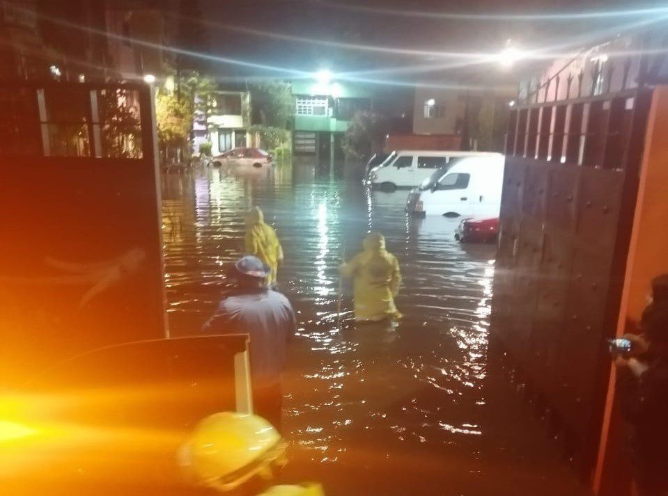 Refuerzan en Iztapalapa los trabajos de apoyo a la población afectada por las lluvias