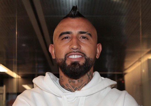 Arturo Vidal se despide del Barcelona, tras aterrizar en Milán