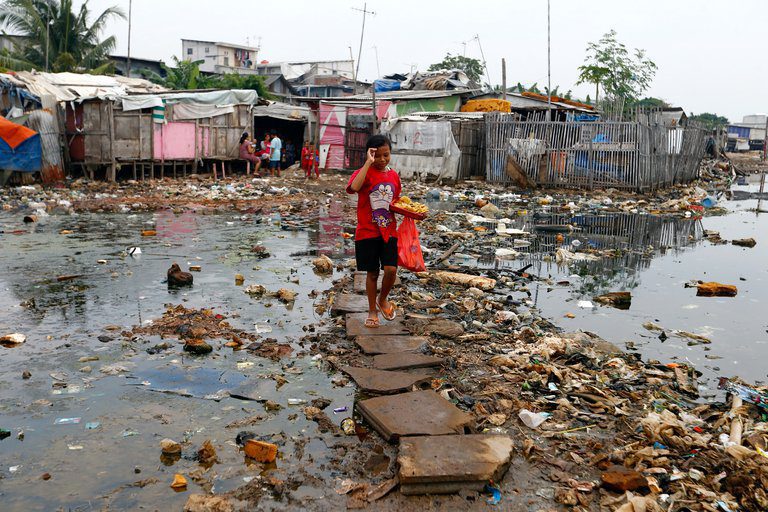 Por pandemia “el mundo retrocedió 25 años en 25 semanas”