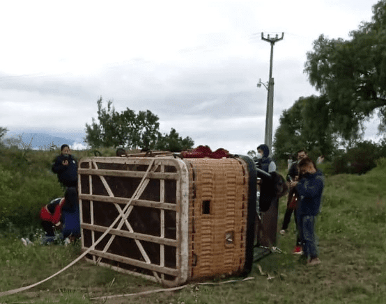 Globo aerostático cae en Acolman, hay una niña herida