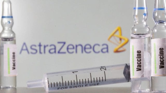 Vacuna lista a fin de año, pese a suspensión de pruebas: AstraZeneca