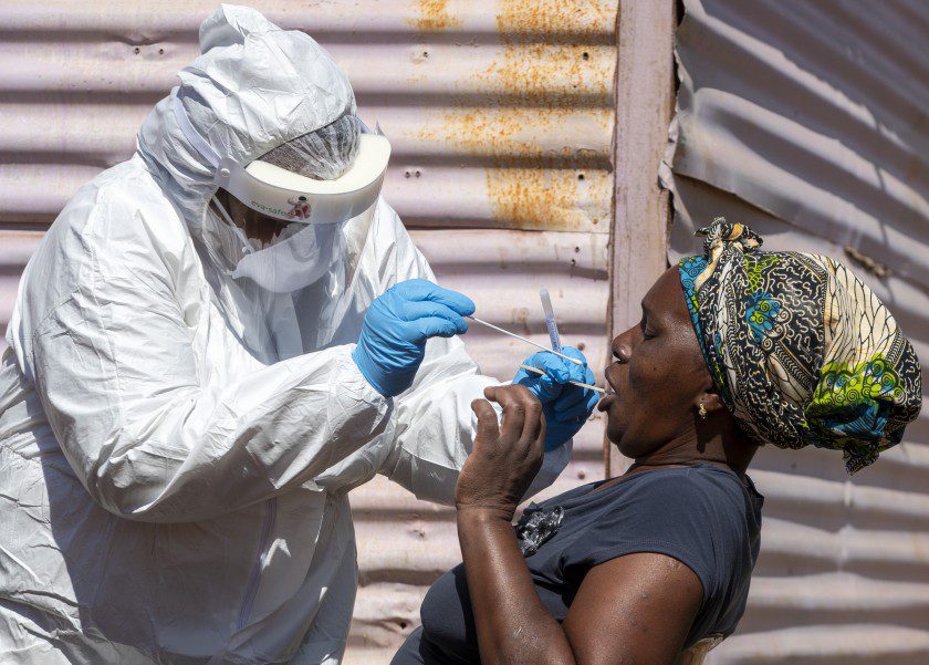 Ensayos de vacuna contra COVID-19 podrían comenzar en África