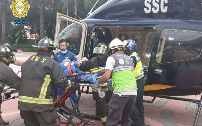 Cóndores de la SSC trasladan a un adolescente de Xochimilco, lesionado por descarga eléctrica #VIDEO
