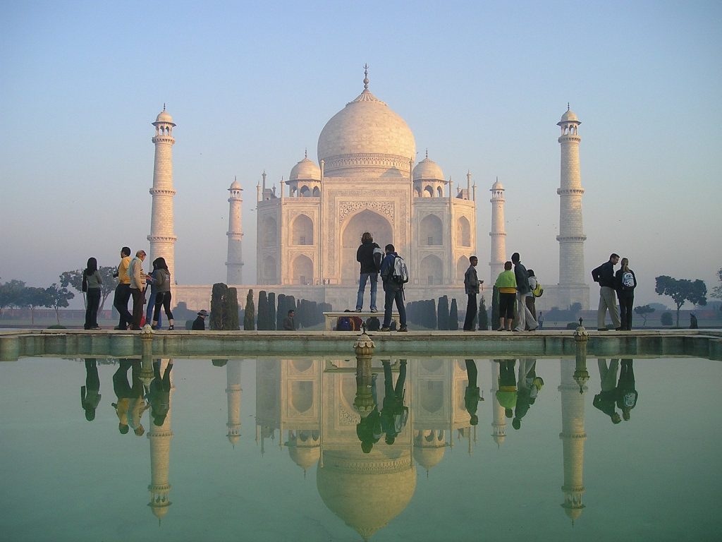 Pese a incremento en casos de Covid-19 en la India, autoridades reabrirán el Taj Mahal