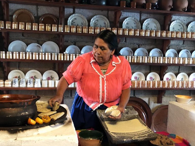 Los 5 utensilios de la gastronomía tradicional mexicana que todos debemos conocer
