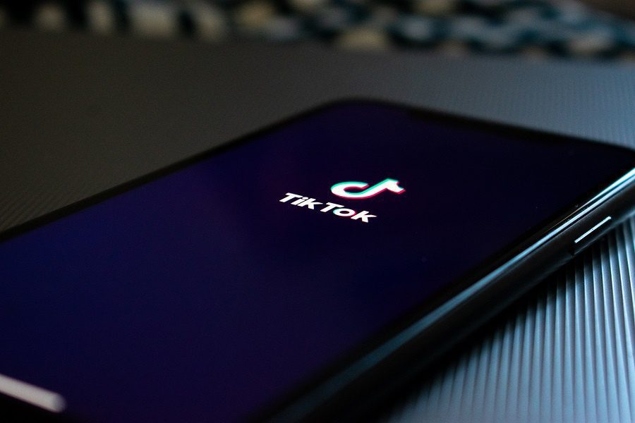 TikTok se adhiere a Código de Conducta sobre expresiones de odio en línea
