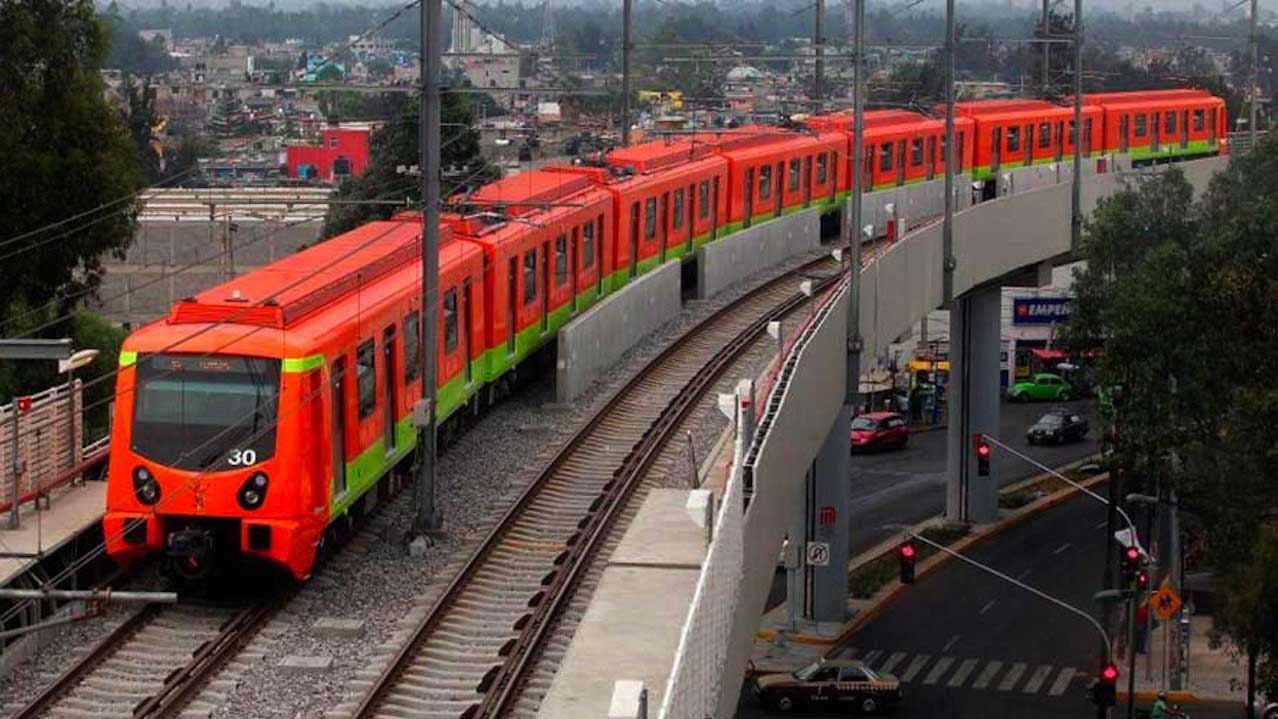 A 51 años del Metro, trabajadores protestan contra "precarización" #VIDEO