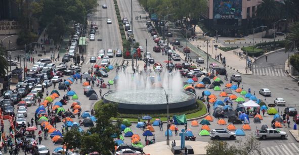 Levantan vigilancia de plantón FRENAAA, avanzará al Zócalo