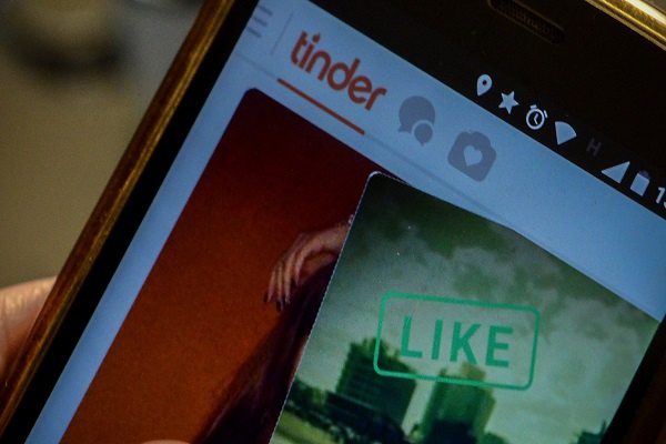 Pakistán restringe aplicaciones de citas por contenido «indecente»