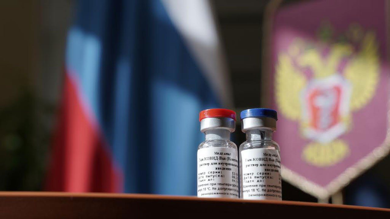 ¡Éxito en vacuna rusa! produce respuesta de anticuerpos en participantes