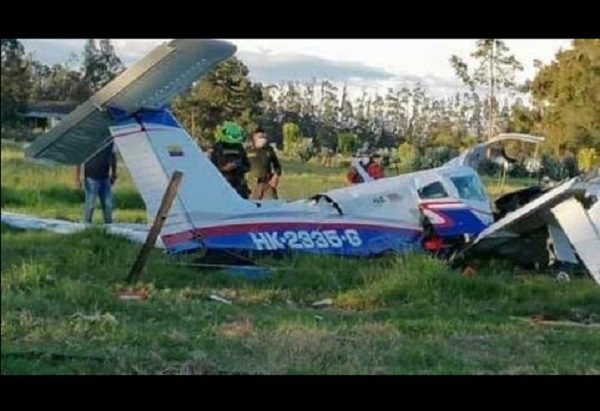 Bebé sobrevive a la caída de una avioneta en Colombia