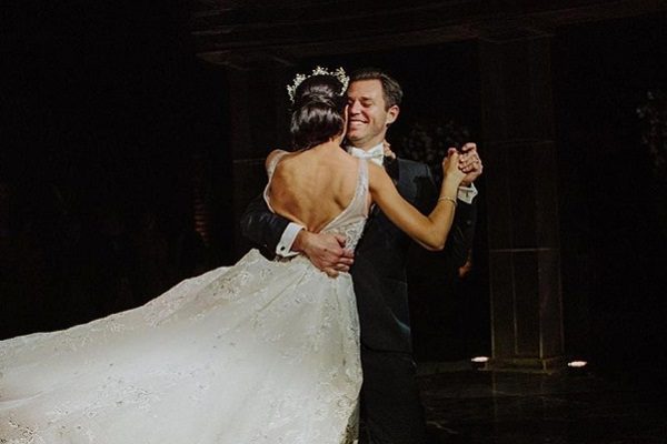 Boda de actor en Mexicali deja 100 personas con Covid-19