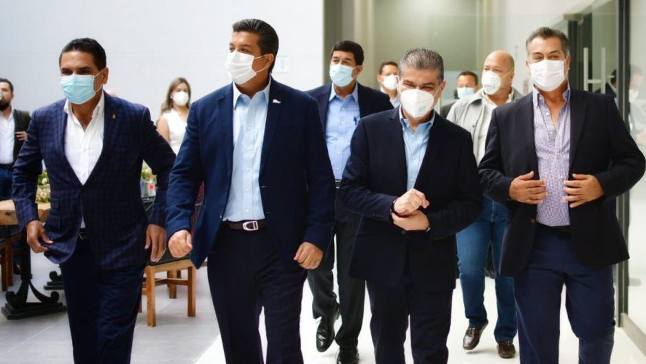 Alianza Federalista de gobernadores va por consultas contra AMLO