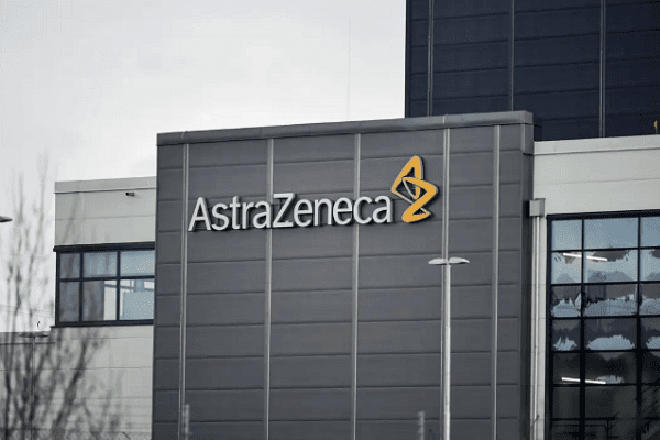 AstraZeneca reanuda pruebas de vacuna covid en 30 mil voluntarios de EU