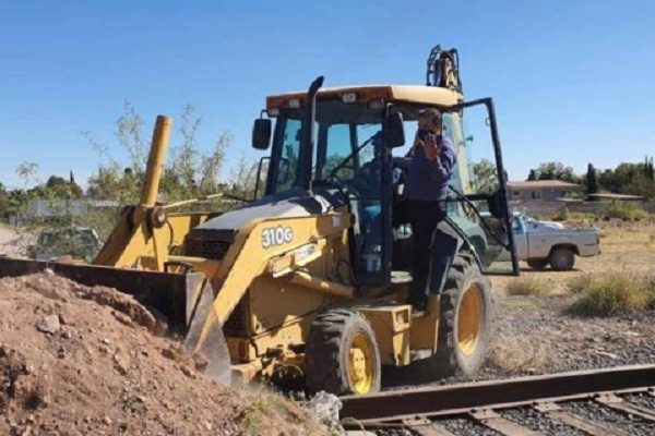 Campesinos liberan vías de tren en Chihuahua