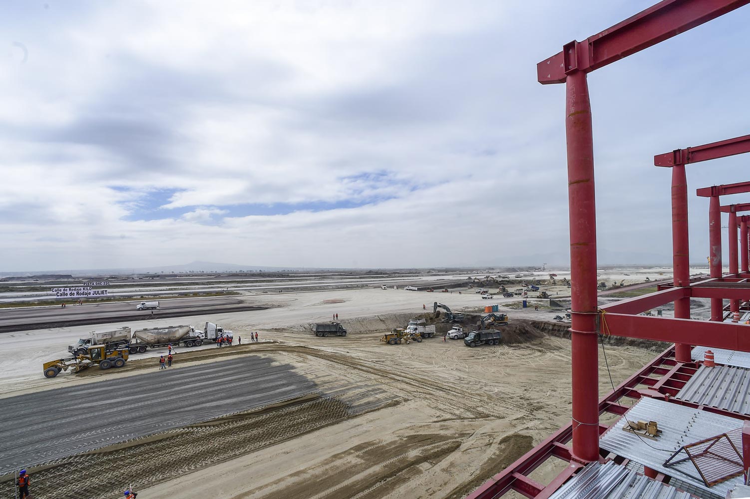 La nueva Base Aérea Militar en Santa Lucía se construye con lo último en tecnología y energías limpias #VIDEO