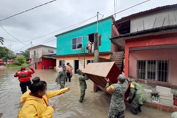 Múltiples inundaciones tras lluvias torrenciales en Tabasco #VIDEOS